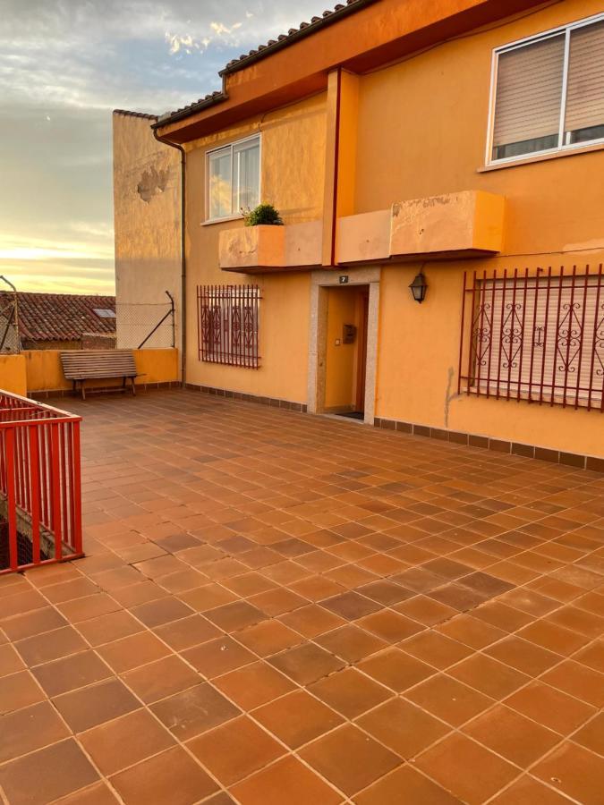 Apartamento Turistico Avila Vut Екстериор снимка