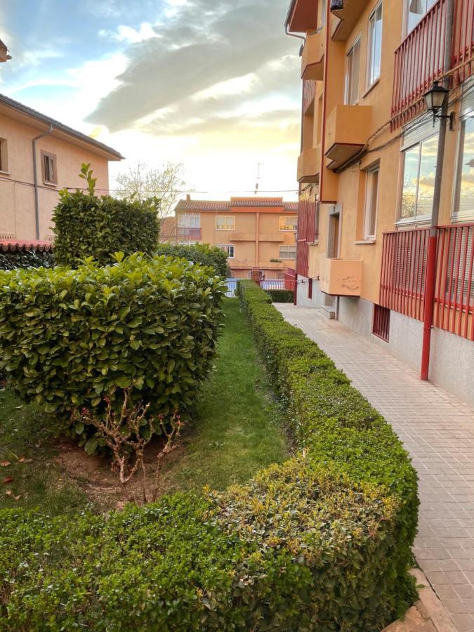 Apartamento Turistico Avila Vut Екстериор снимка