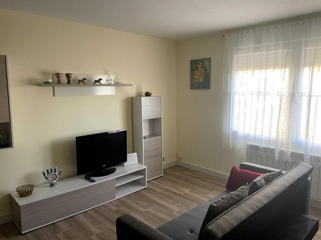 Apartamento Turistico Avila Vut Екстериор снимка